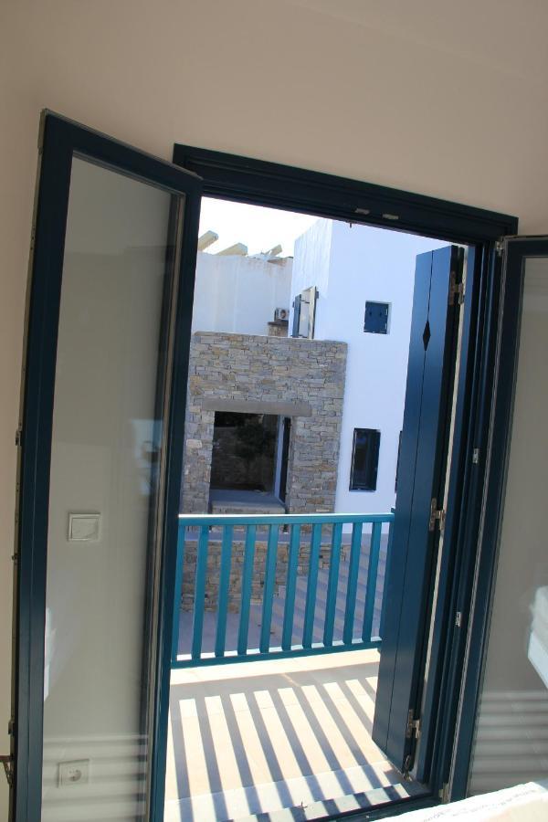 Paros-Memories-Neubau-Villen, Sportpool Aspro Chorio Kültér fotó