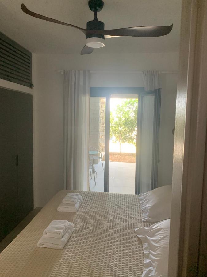Paros-Memories-Neubau-Villen, Sportpool Aspro Chorio Kültér fotó